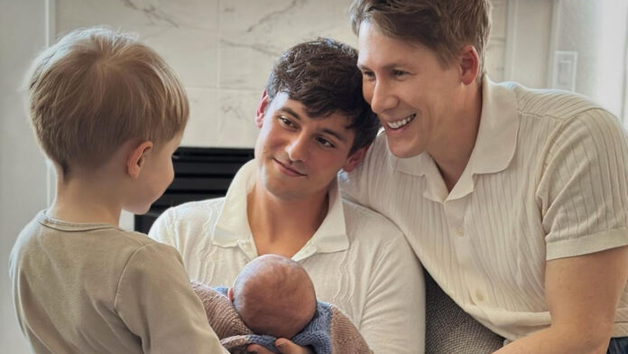 Tom daley fotos videos papás gay famosos