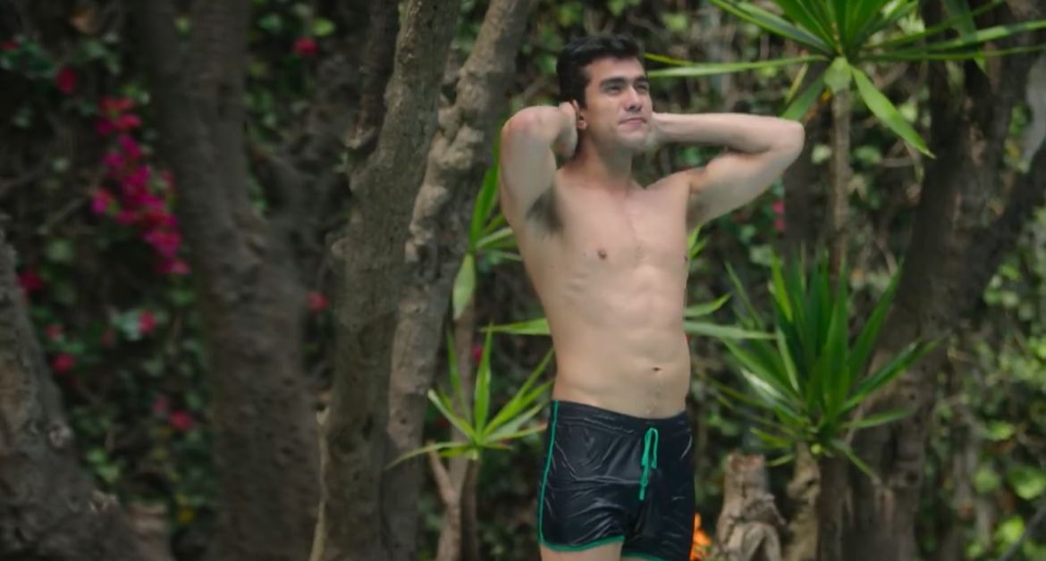 Eugenio rubio loza en traje de baño actor de tengo que morir todas las noches