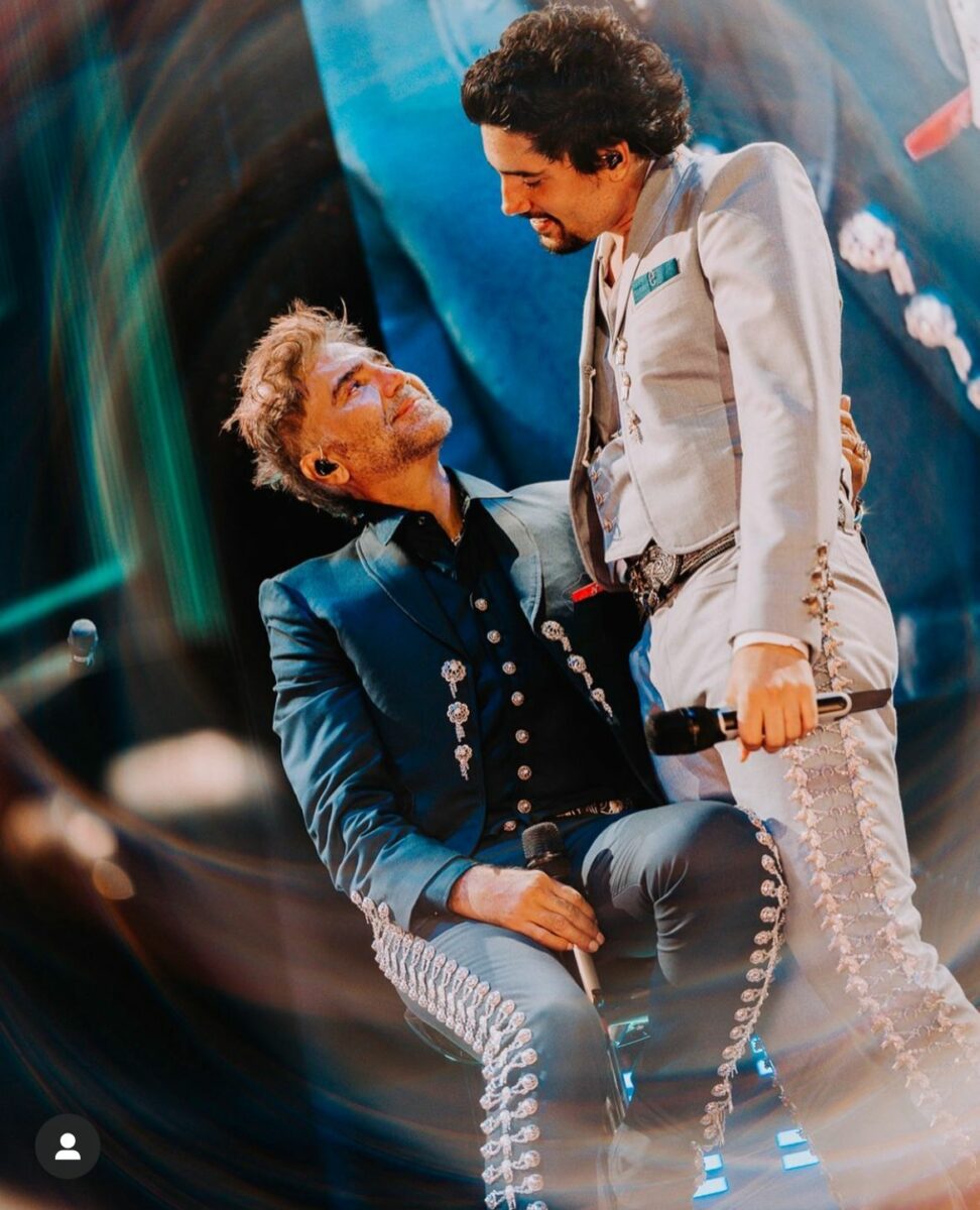 Alex fernández con su papá el potrillo es gay