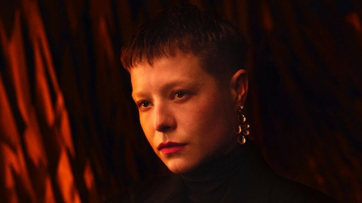 Emma D'Arcy fotos biografía sexualidad pareja novio rhaenyra targaryen house of the dragon