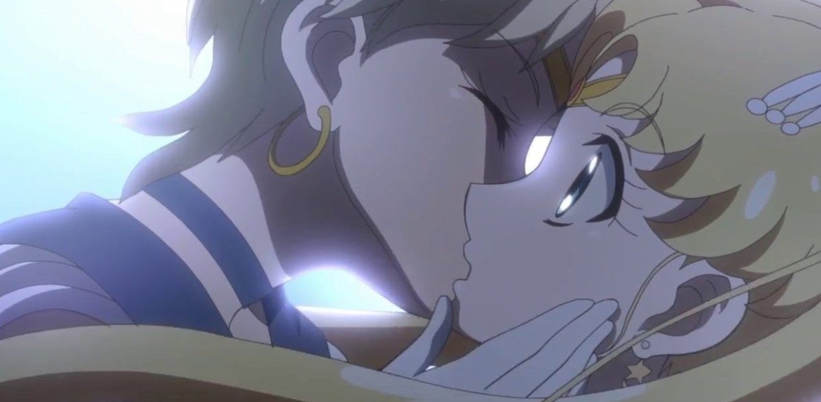Sailor Moon beso mujeres bisexual lesbiana