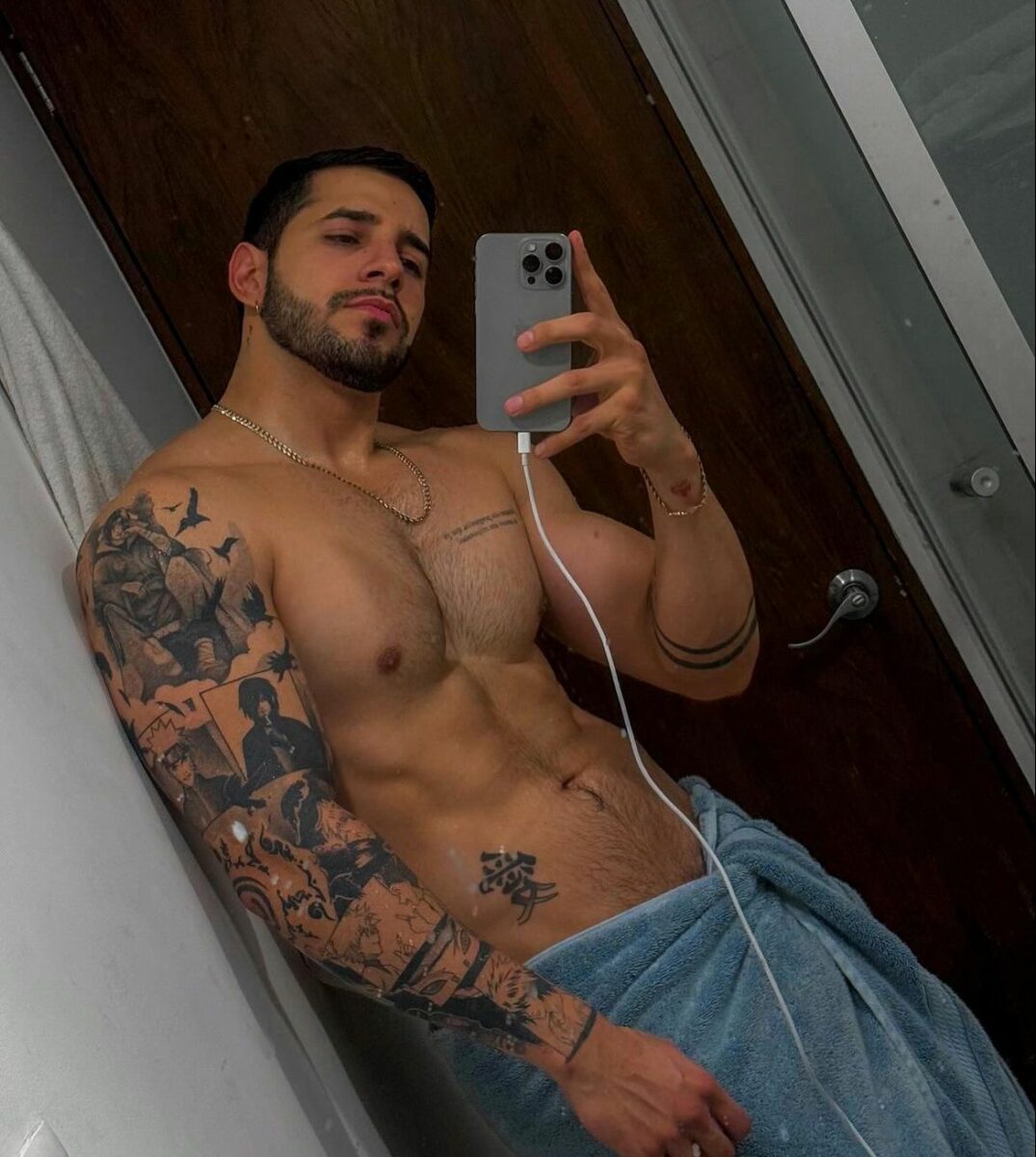 Abraham Medina videos fotos stripper bailarín la casa de los famosos méxico