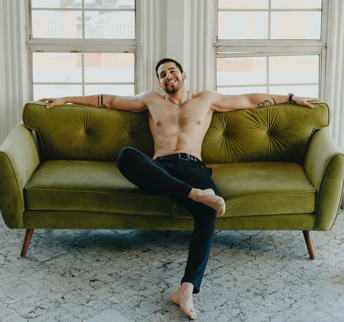 Abraham Medina videos y fotos stripper bartender post galas posgalas la casa de los famosos méxico 2