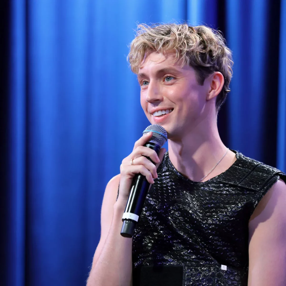 como no se debe usar termino twink troye sivan