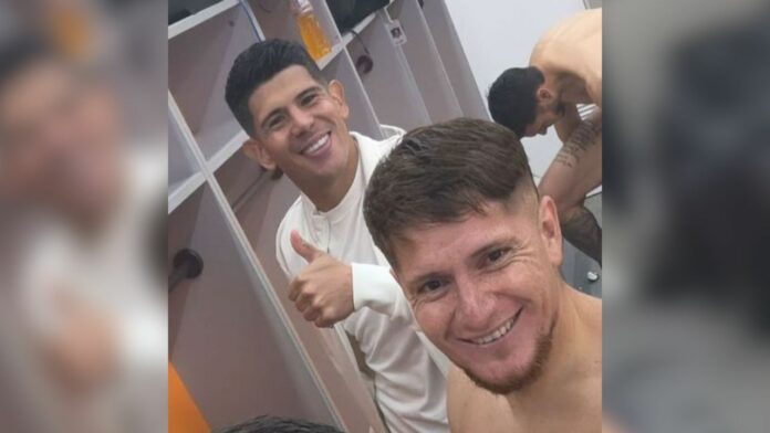 Lucas Cepeda Leonardo Gil Esteban Pavez Ramiro González futbolistas de colo-colo vestidor foto 2024