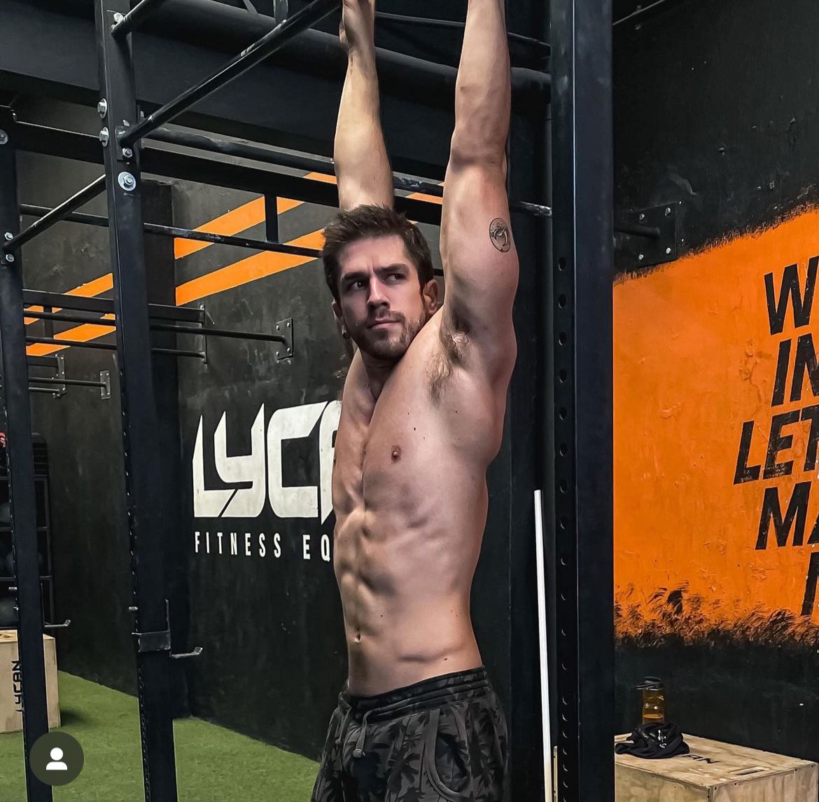 Hugo candelas videos fotos en el gimnasio