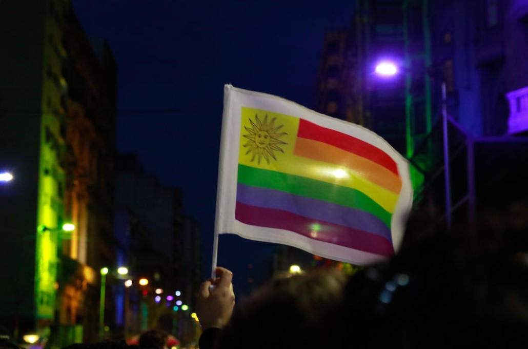 Mes diversidad orgullo lgbt uruguay