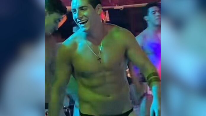 Agustín Agus Fernández modelo la casa de los famosos méxico 2 biografía sexualidad pareja novia fotos videos en tanga pack spartacus disco gay