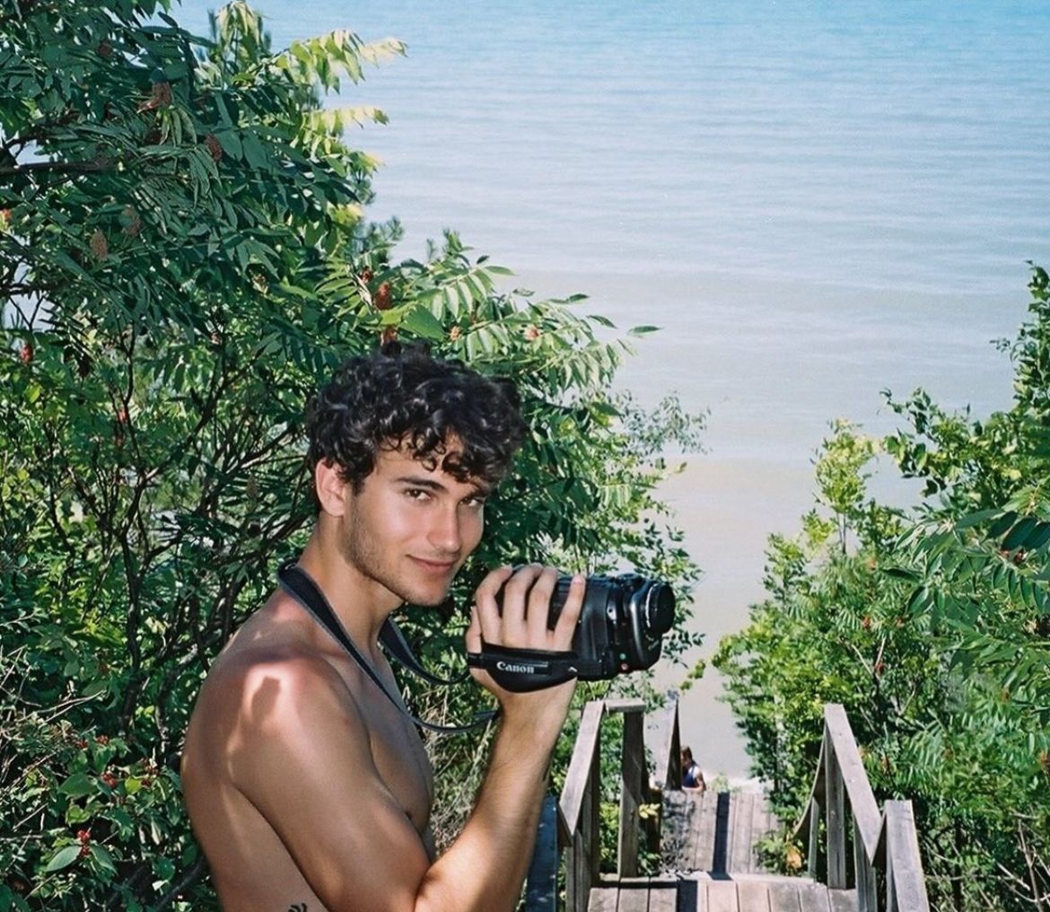 Payton Koch hermano gemelo de cooper koch en el mar 