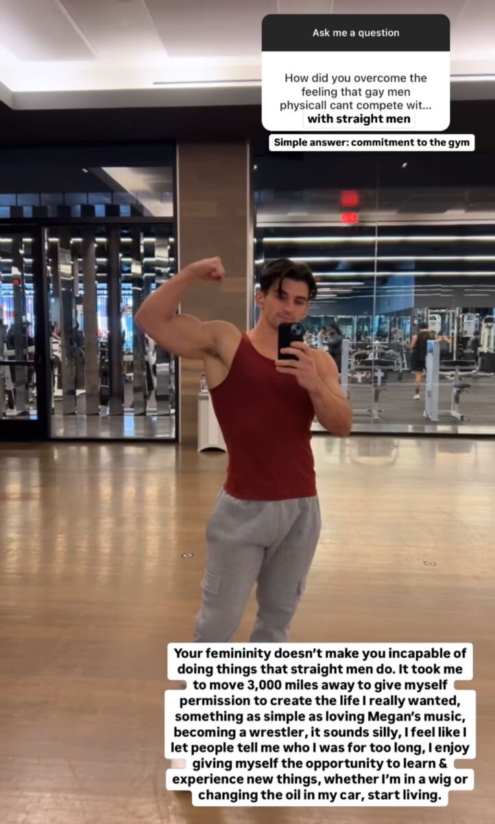 deportista en el gimnasio luchador