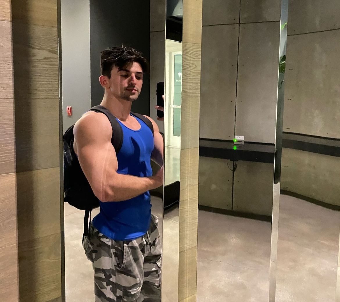 Hunter Gallagher fotos videos del luchador gay instagram