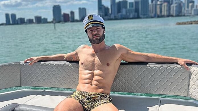 Jorge Losa sexualidad camisa gay bisexual pareja videos