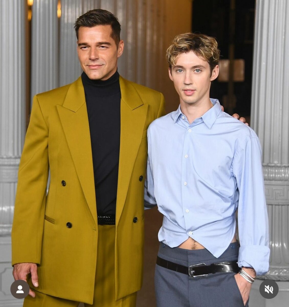 Ricky Martin fotos con Troye Sivan videos relación cantantes gay
