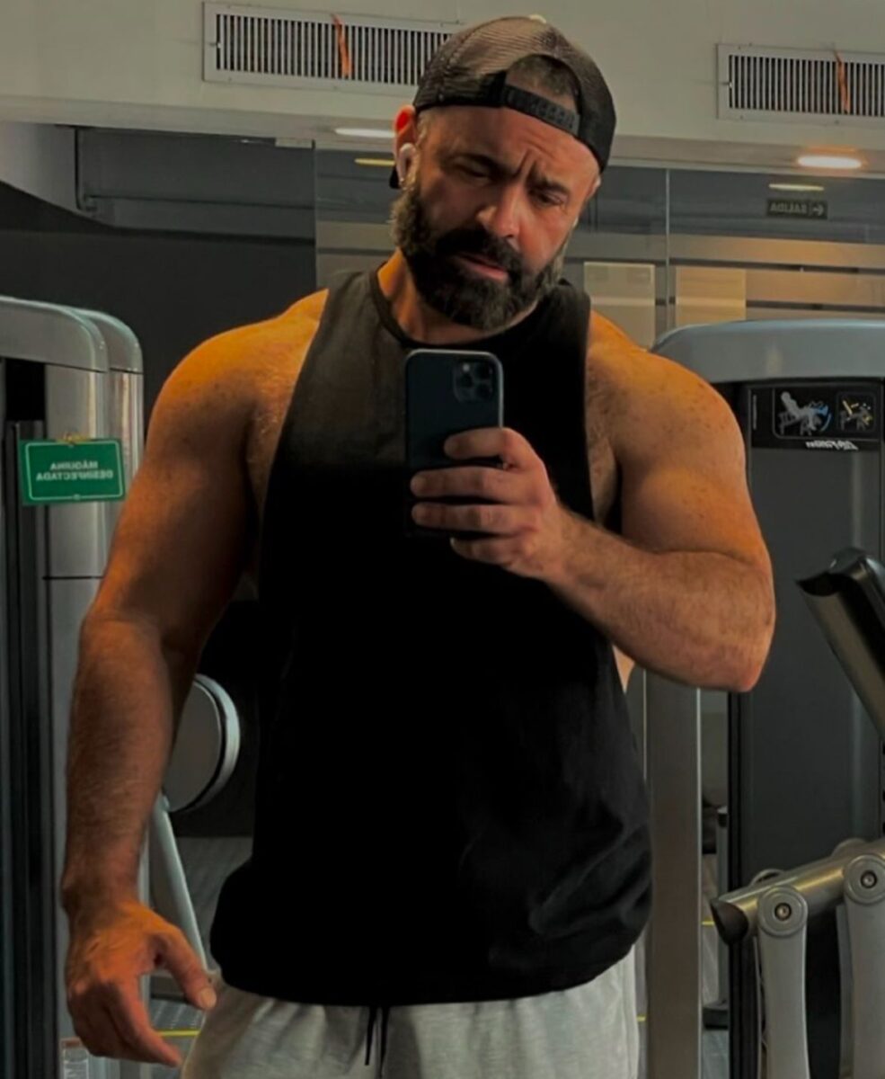 Juan Cruz fotos y videos del influencer argentino