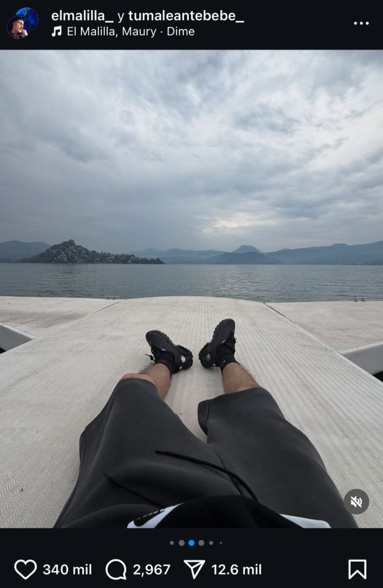 bulto de cantante mexicano