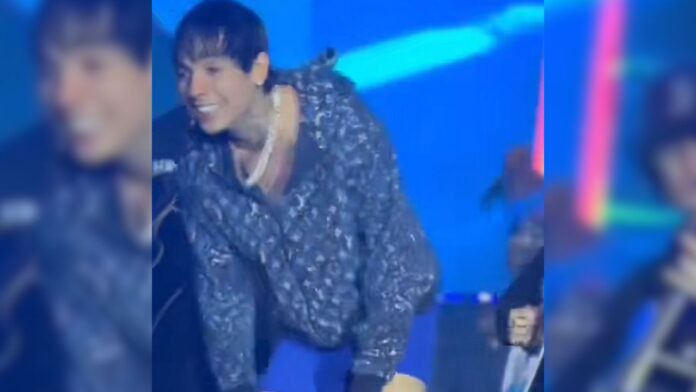 Natanael cano cantante biografía gay sexualidad pareja orientación pantalones peso pluma beso