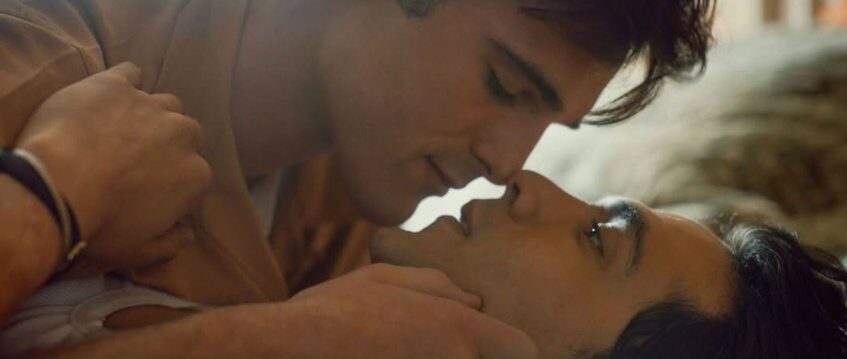 Beso gay on swift horses