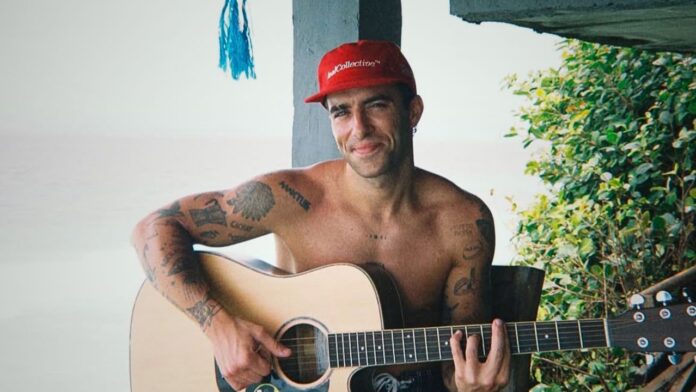 Álvaro de Luna cantante sexualidad biografía pareja gay fotos videos bisexual