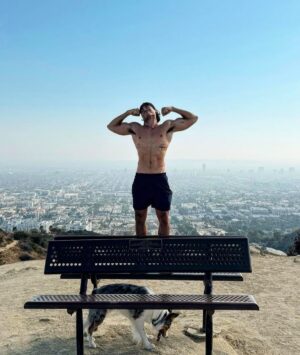 Videos, fotos y datos de Ashton Summers, actor boricua de cine gay