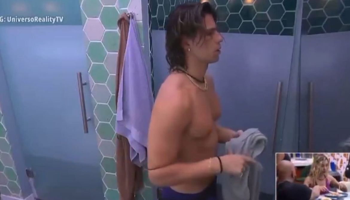 Luca Onestini en ropa interior