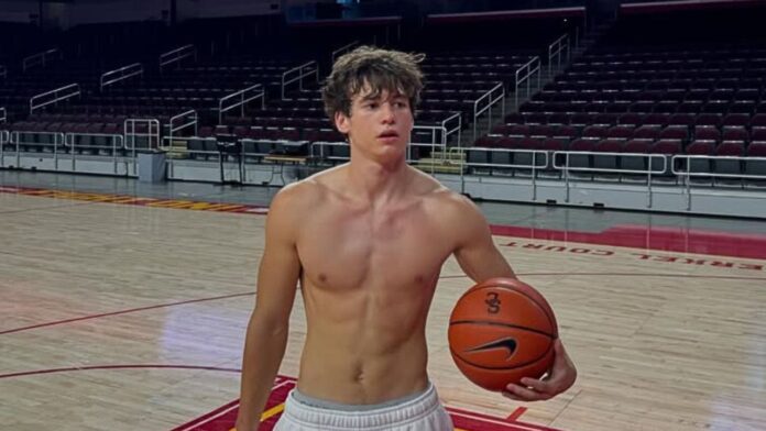 Bach Buquen videos fotos biografía sexualidad pareja novia novio gay tiktok xxx pack video bachbuquen bisexual ollie