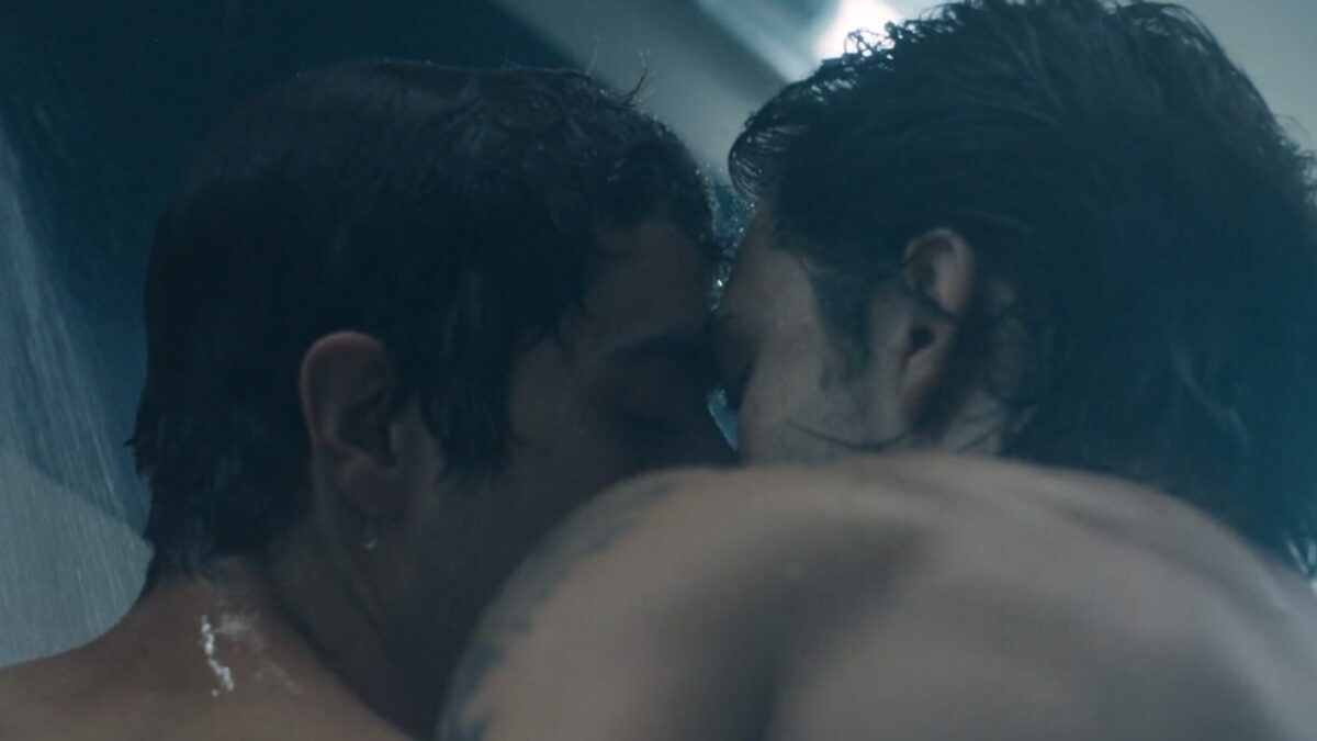 Escenas gay de Olympo serie de Netflix nude desnudo agustín della corte juan perales