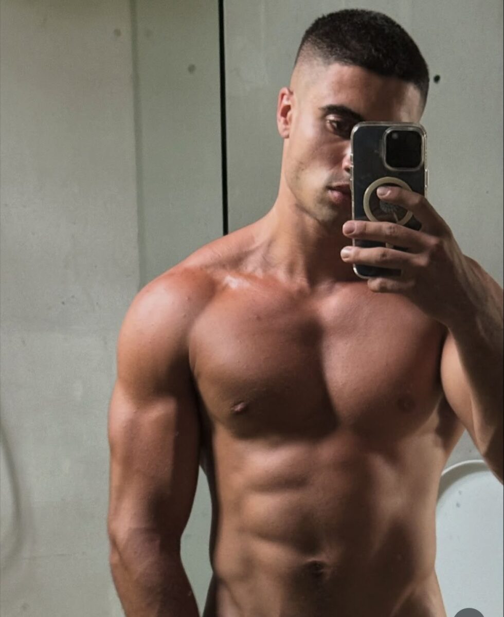 Edgiriland 2025 físico cuerpo sin playera abs