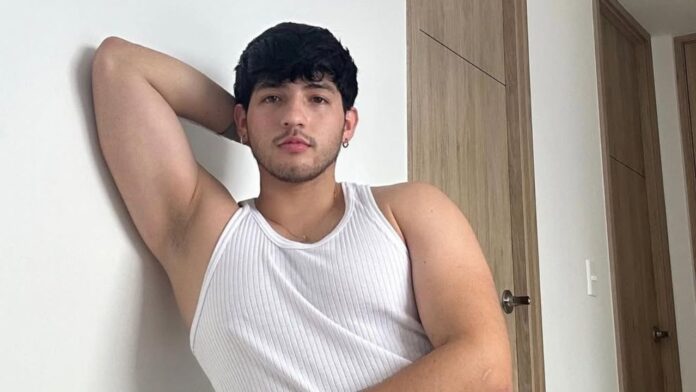 sebastian-mojica-reyes-fotos-videos-biografia-sexualidad-pareja-colombia-novio-2025-freyder-cantillo Sebastián Reyes fotos y videos biografía novio pareja colombia desnudo pack xxx quién es biografía