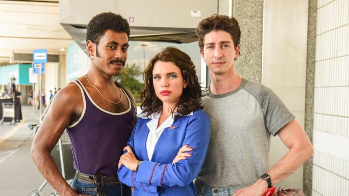 Series lgbt en hbo max 2025 las máscaras de oxígeno no caerán automáticamente trailers