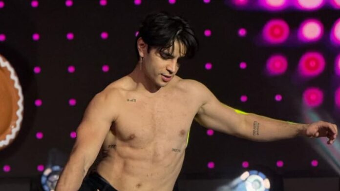 aaron-mercury-youtuber-influencer-tiktoker-videos-biografia-sexualidad-pareja-2025-las-estrellas-bailan-en-hoy Aaron Mercury youtuber influencer tiktoker mexicano sexualidad biografía pareja más guapo más bello 2024 2025 videos la casa de los famosos en ropa interior las estrellas bailan en hoy