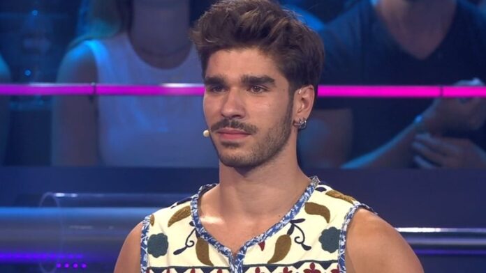 Guillo Rist operación triunfo paquete pack bulto 2025 sexualidad biografía videos fotos gay lgbt