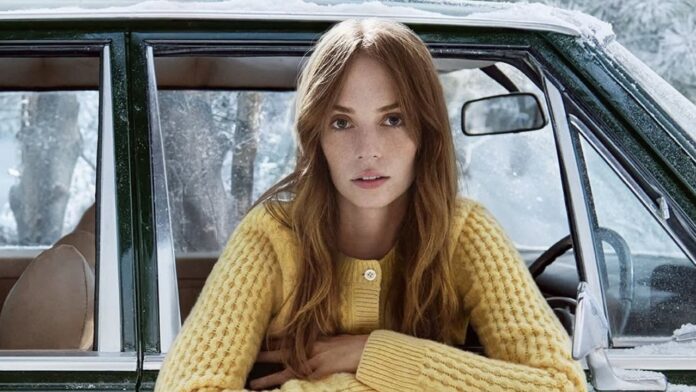 maya hawke sexualidad pareja orientación sexual novio 2025 lesbiana gay