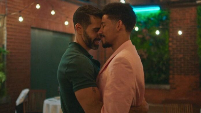 películas gay prime video 2025 my fake boyfriend trailers