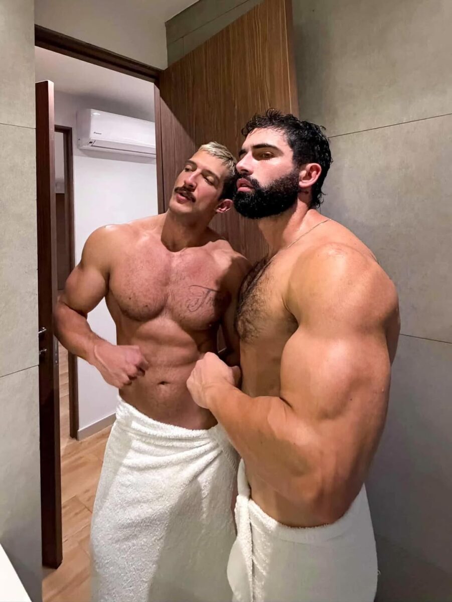 Sergio Sir Armas y Nicolás Bravo